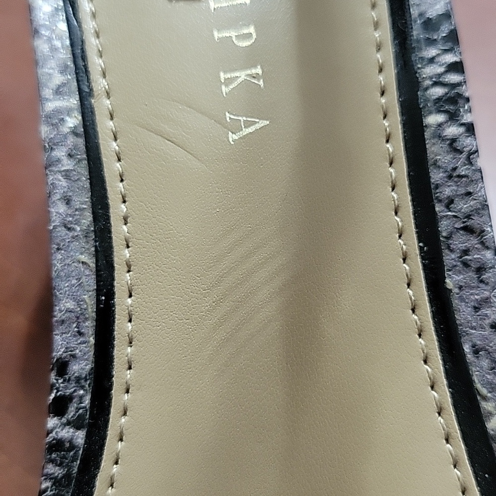 Judith Ripka Grey Snakeskin Leather Sandle Size 9.5 M - Picture 12 of 13